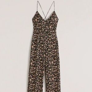 Abercrombie cross back floral jumpsuit XS
